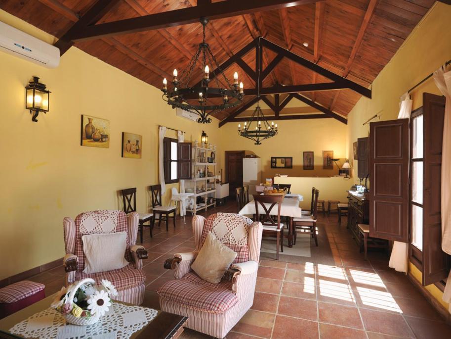 Reservaloen Hacienda Las Marciagas Benacazon Exterior photo