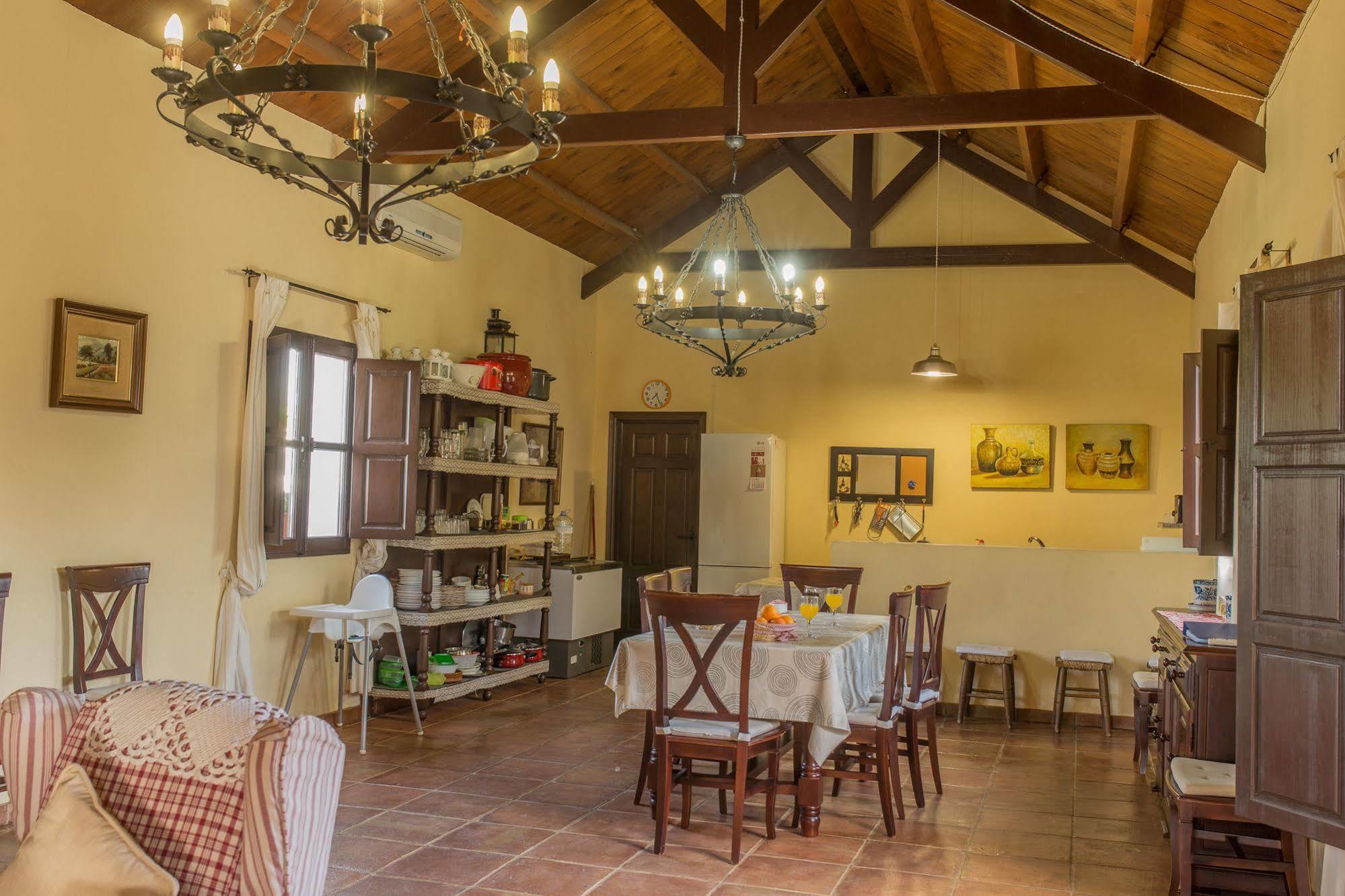 Reservaloen Hacienda Las Marciagas Benacazon Exterior photo