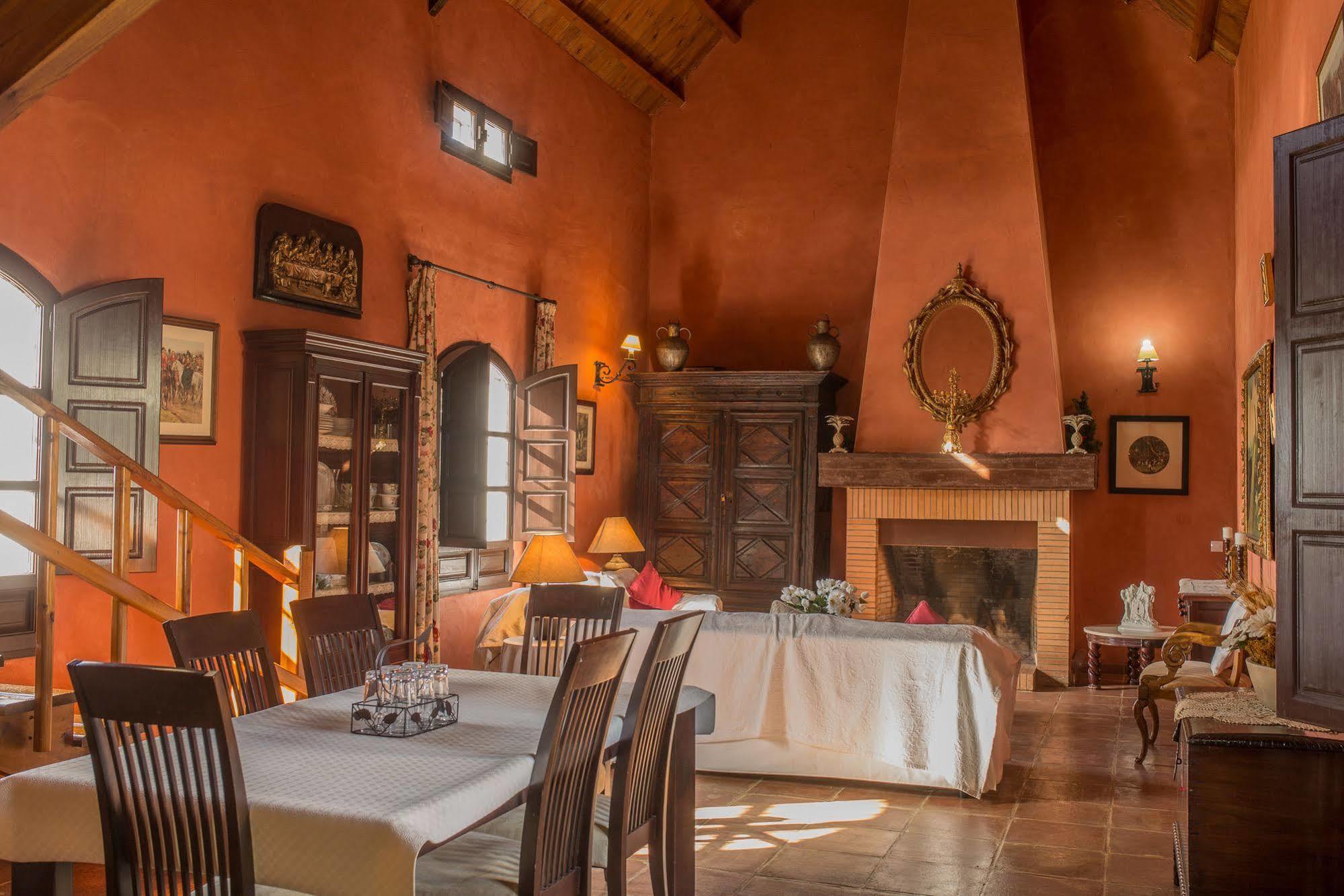 Reservaloen Hacienda Las Marciagas Benacazon Exterior photo